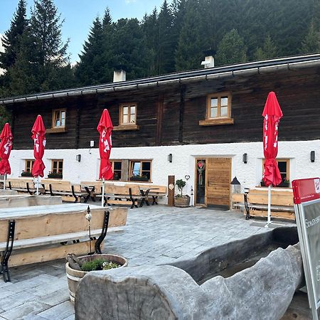 Hotel Peer Alm Navis Esterno foto