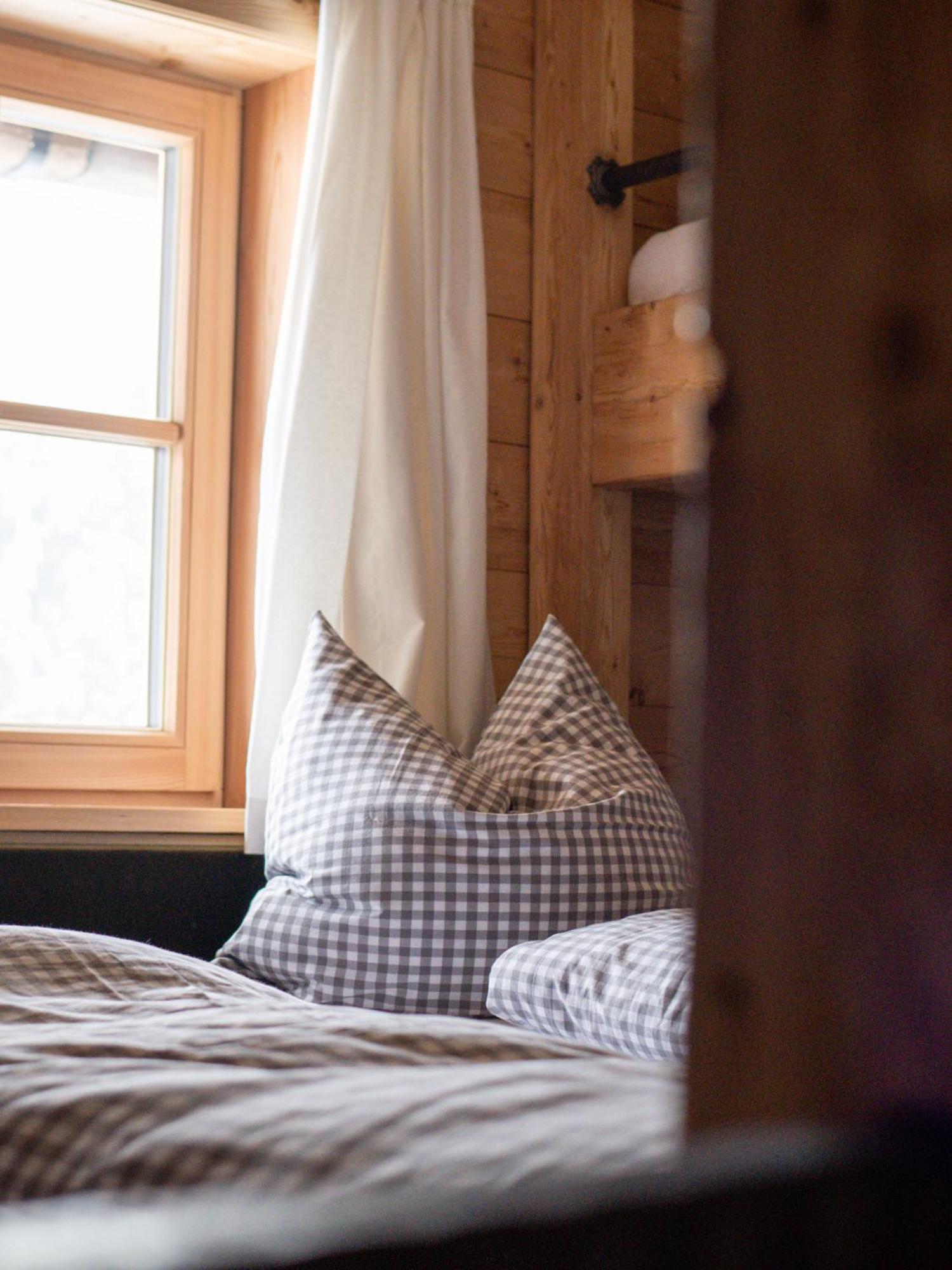 Hotel Peer Alm Navis Esterno foto