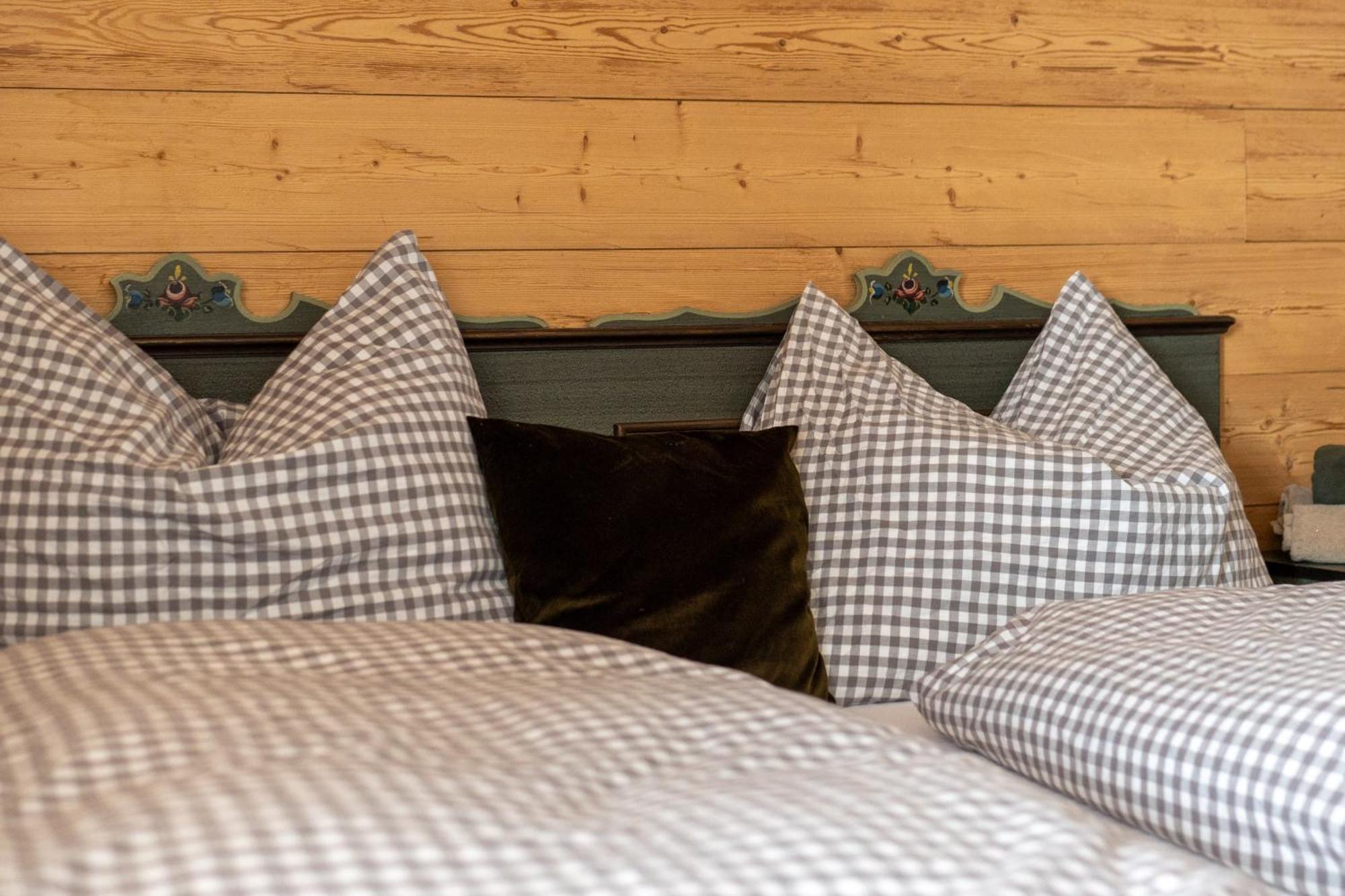 Hotel Peer Alm Navis Esterno foto