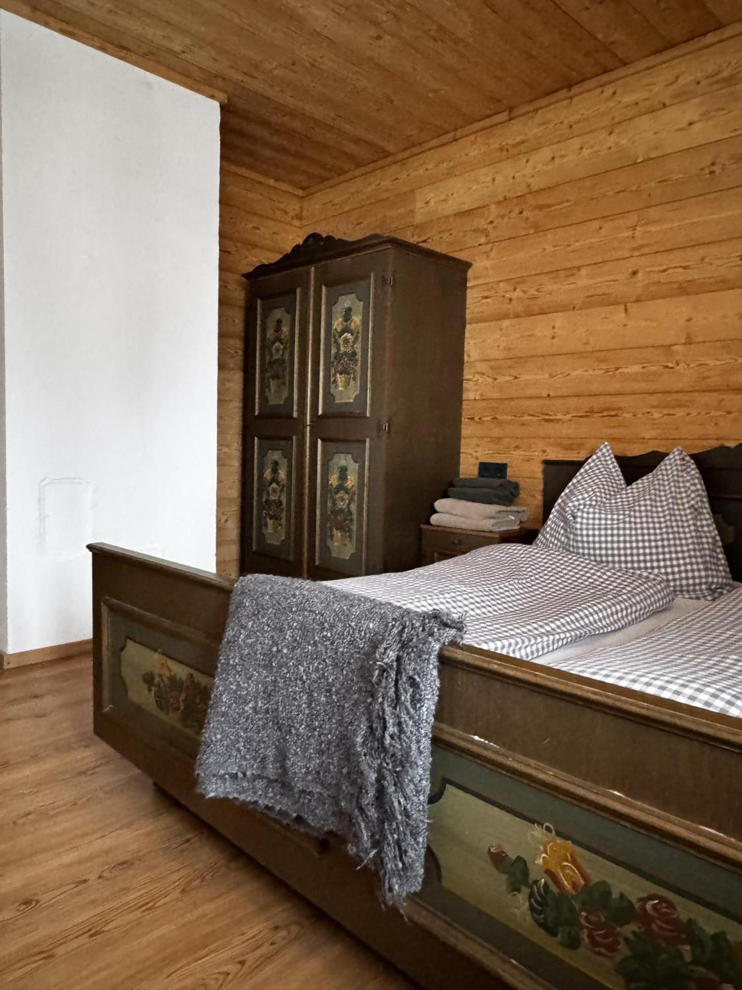 Hotel Peer Alm Navis Esterno foto