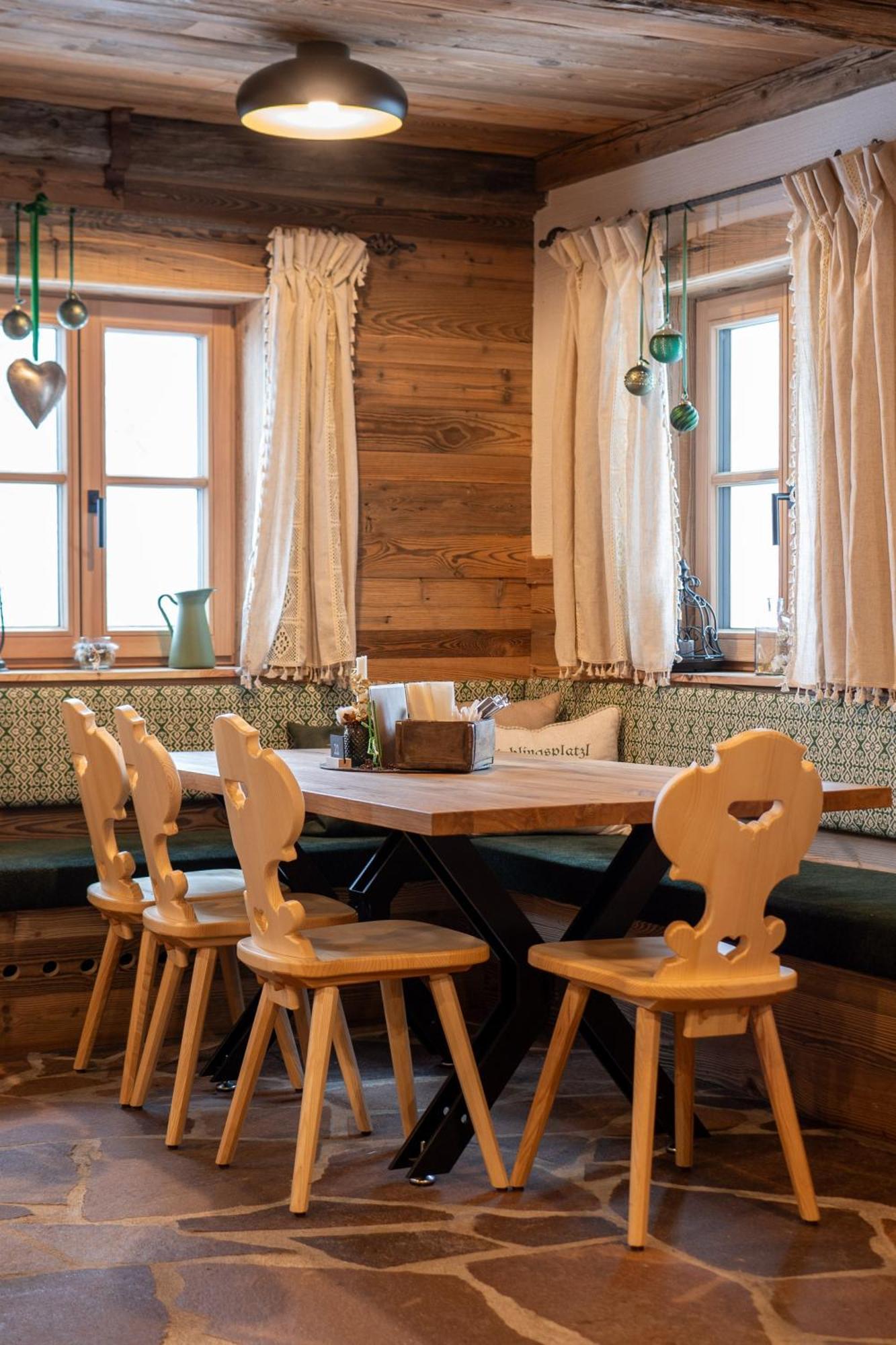 Hotel Peer Alm Navis Esterno foto