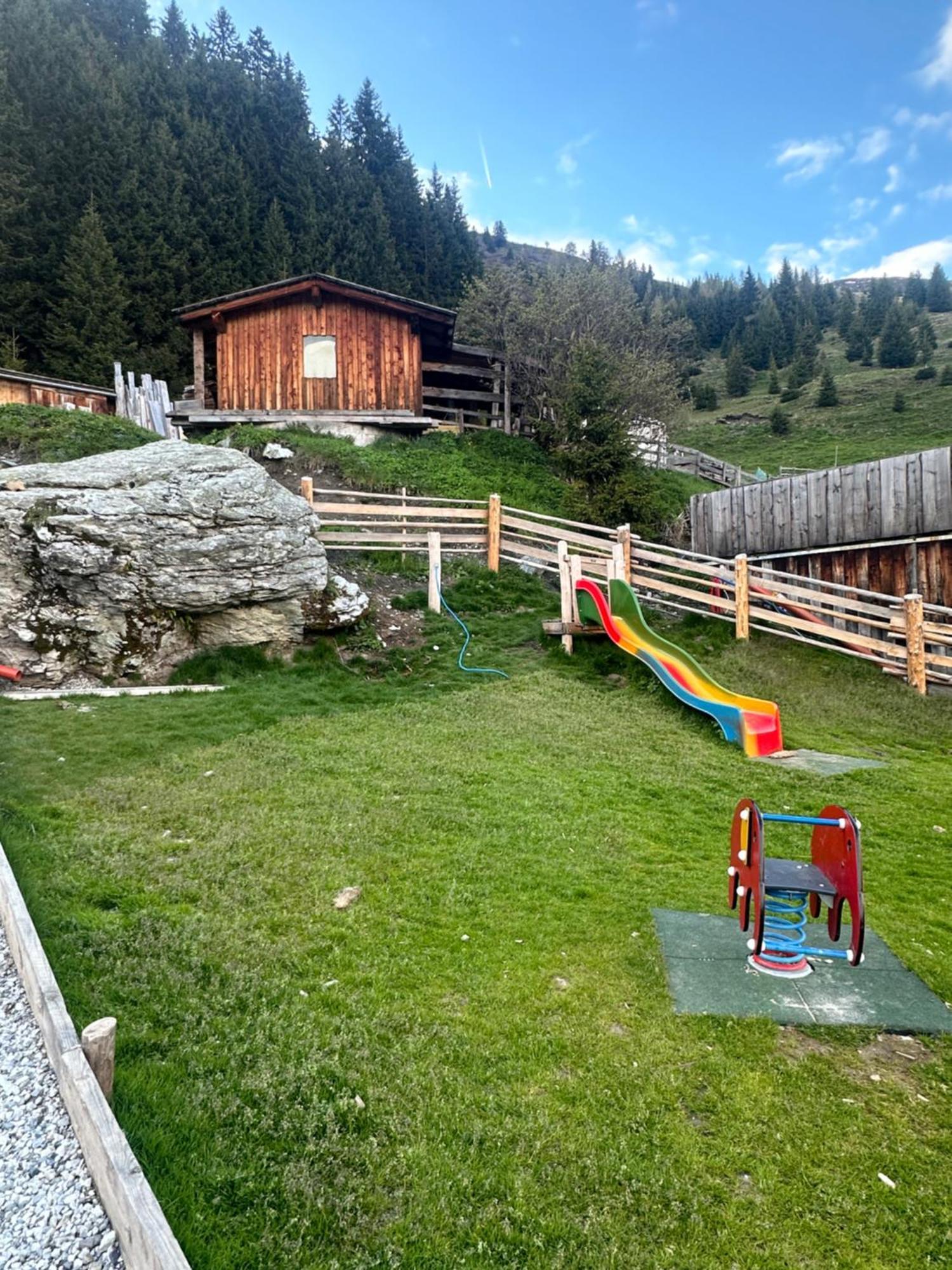 Hotel Peer Alm Navis Esterno foto